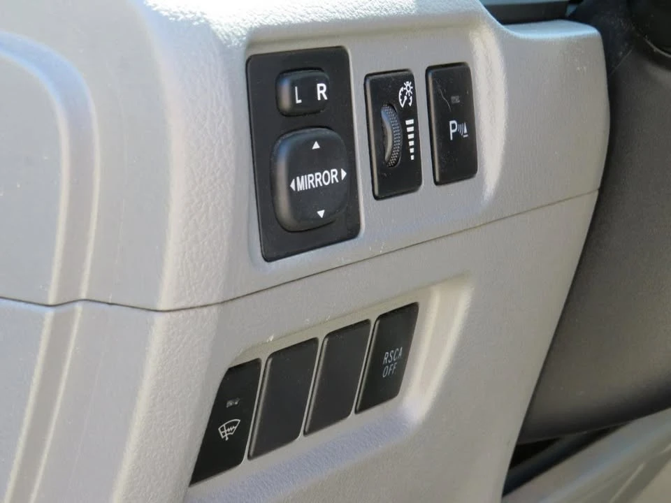 2013 Toyota 4Runner 5th Gen - Image 18 of 20
