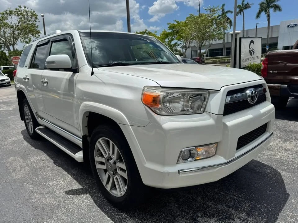 2013 Toyota 4Runner 5th Gen - Image 2 of 20