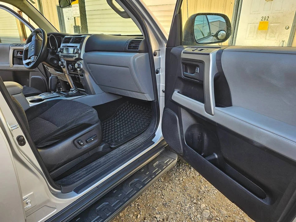 2013 Toyota 4Runner 5th Gen - Image 6 of 20