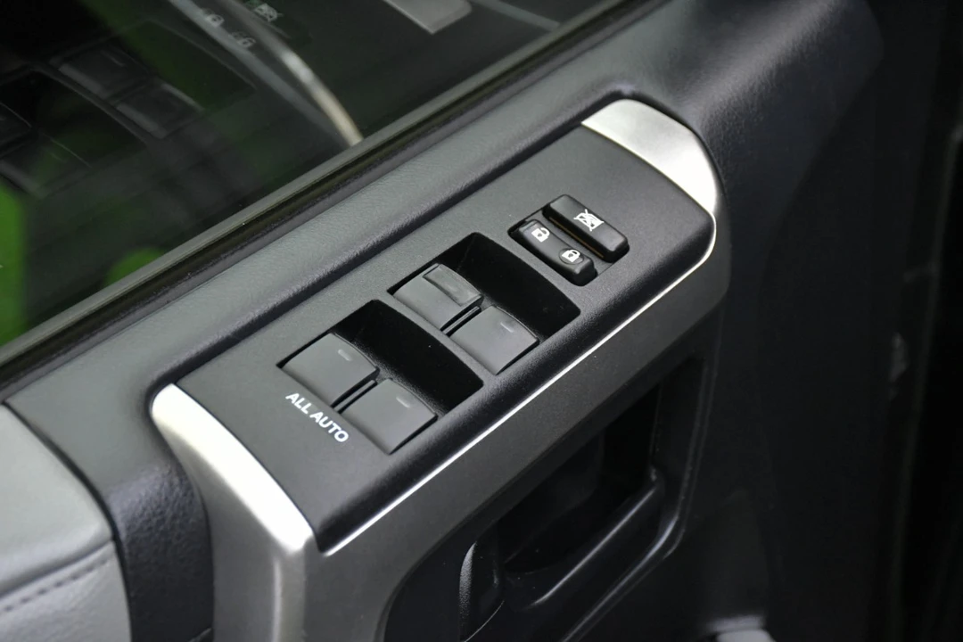 2013 Toyota 4Runner 5th Gen - Image 15 of 21