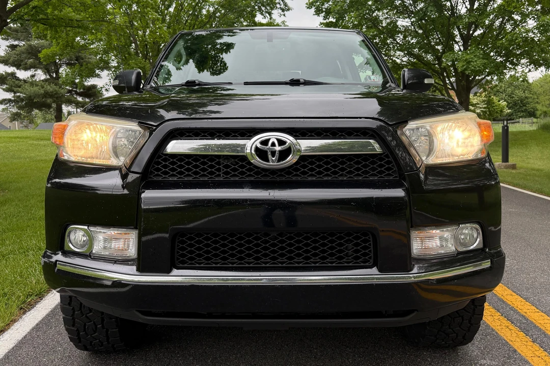 2013 Toyota 4Runner 5th Gen - Image 2 of 31
