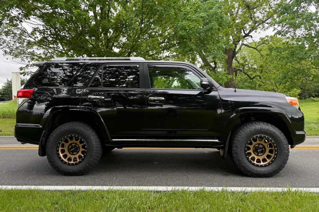 2013 Toyota 4Runner 5th Gen - Image 3 of 31