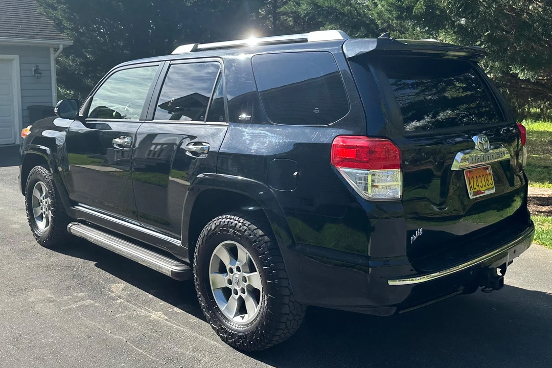 2013 Toyota 4Runner 5th Gen - Image 4 of 31
