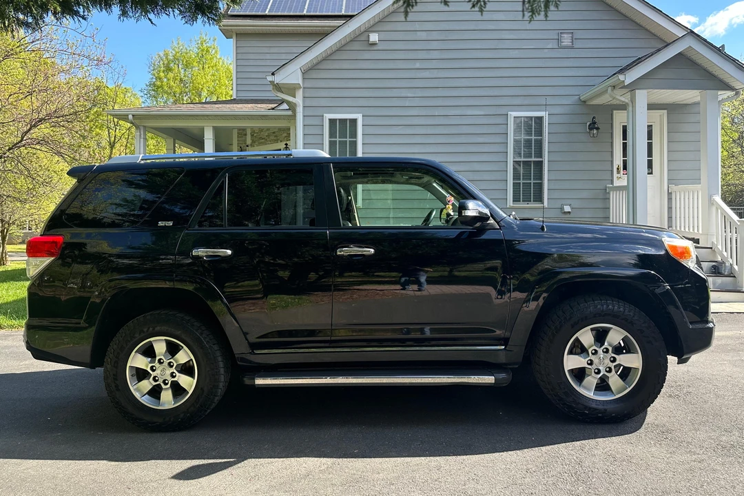 2013 Toyota 4Runner 5th Gen - Image 3 of 31