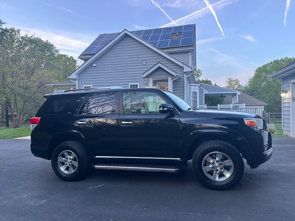 2013 Toyota 4Runner 5th Gen - Image 25 of 31