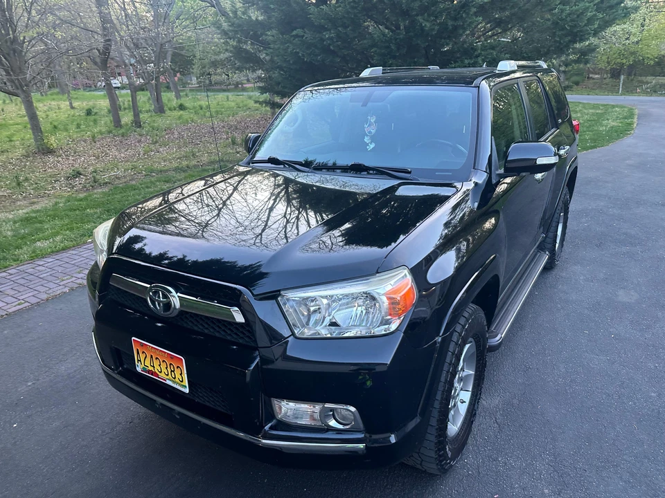 2013 Toyota 4Runner 5th Gen - Image 10 of 31