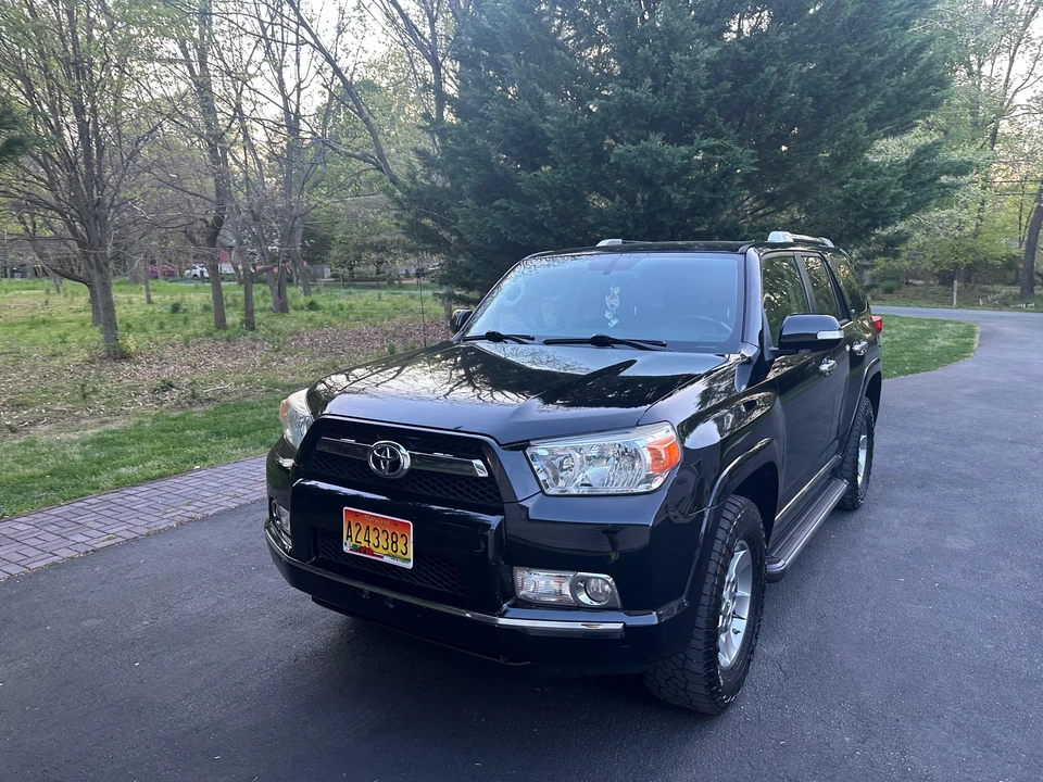 2013 Toyota 4Runner 5th Gen - Image 9 of 31