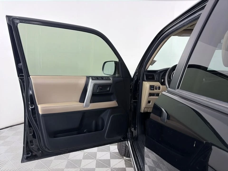 2013 Toyota 4Runner 5th Gen - Image 9 of 13