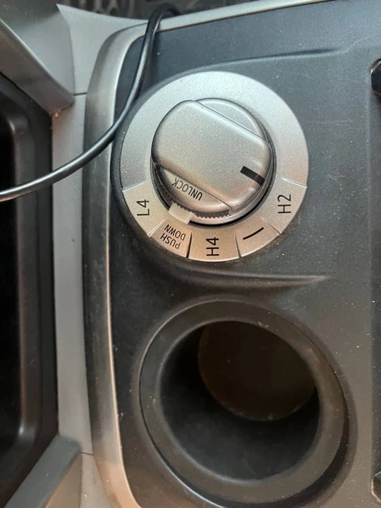 2013 Toyota 4Runner 5th Gen - Image 13 of 21