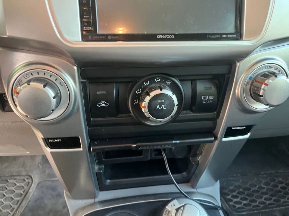 2013 Toyota 4Runner 5th Gen - Image 14 of 21