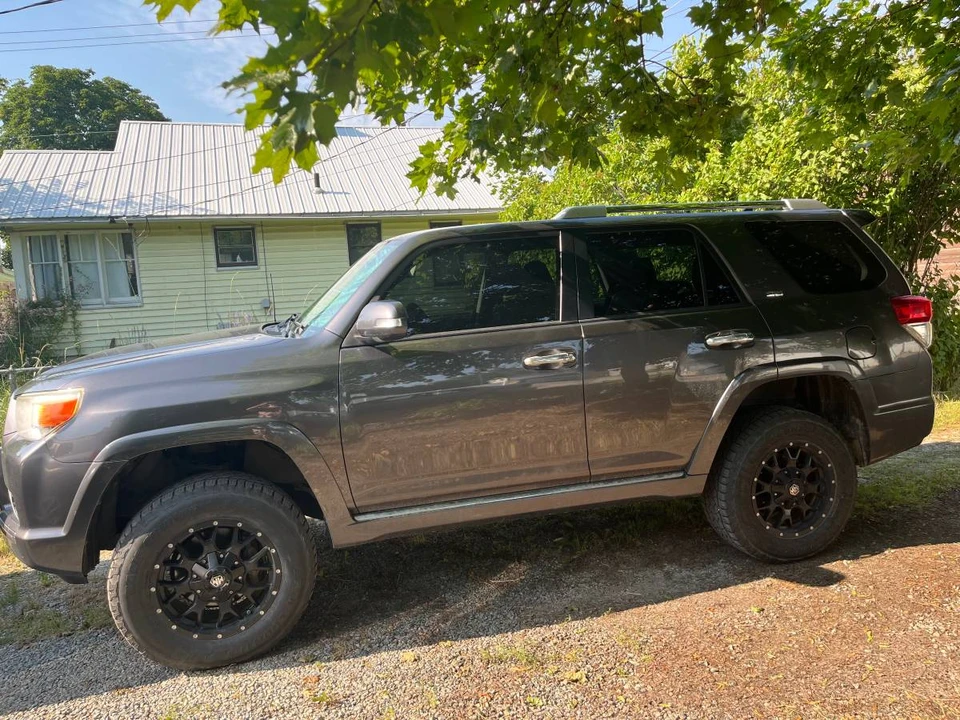 2013 Toyota 4Runner 5th Gen - Image 5 of 21