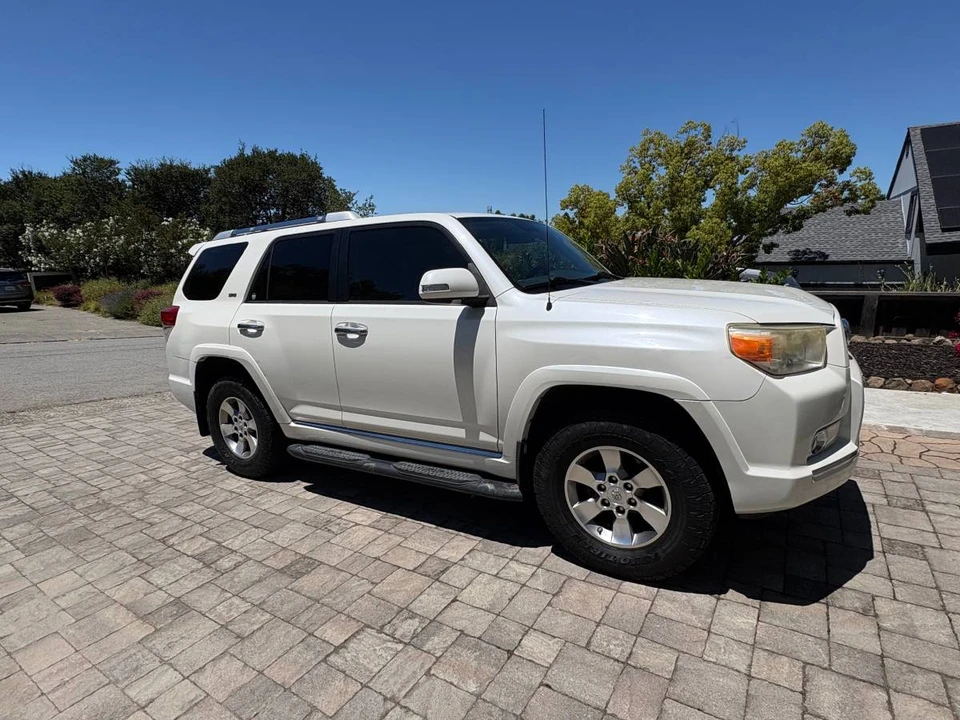 2013 Toyota 4Runner 5th Gen - Image 6 of 8
