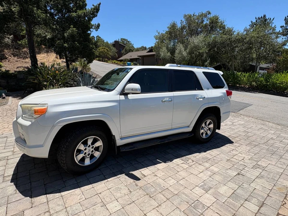 2013 Toyota 4Runner 5th Gen - Image 5 of 8