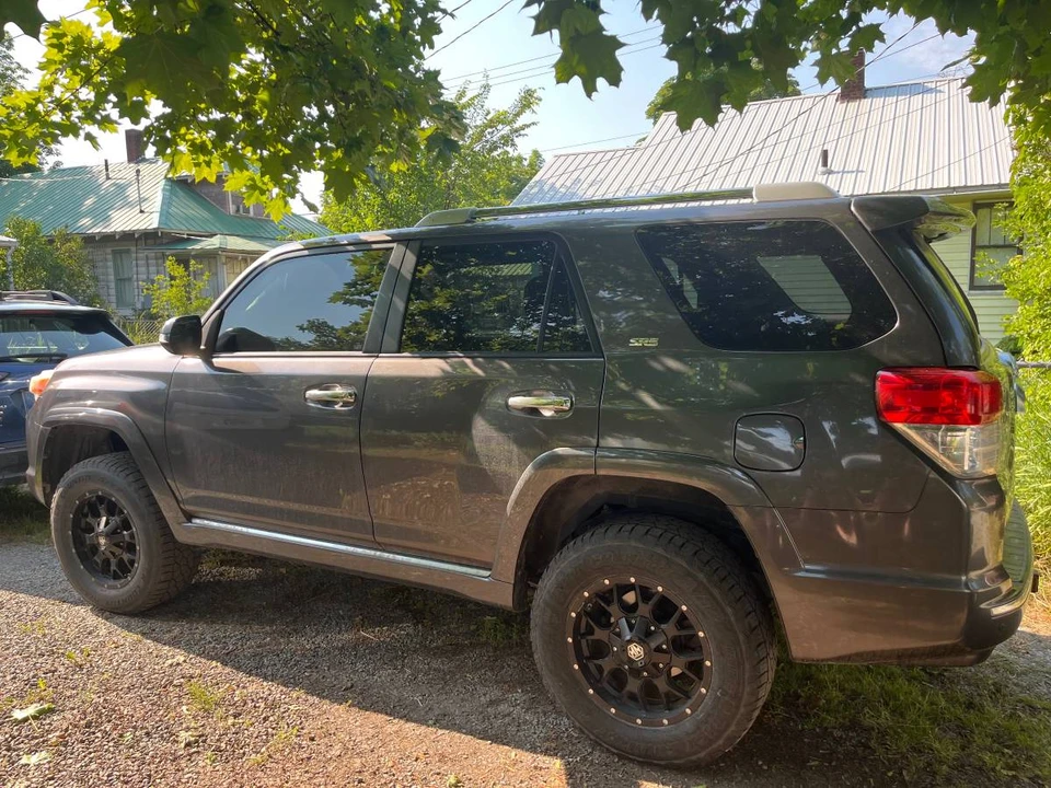 2013 Toyota 4Runner 5th Gen - Image 4 of 21