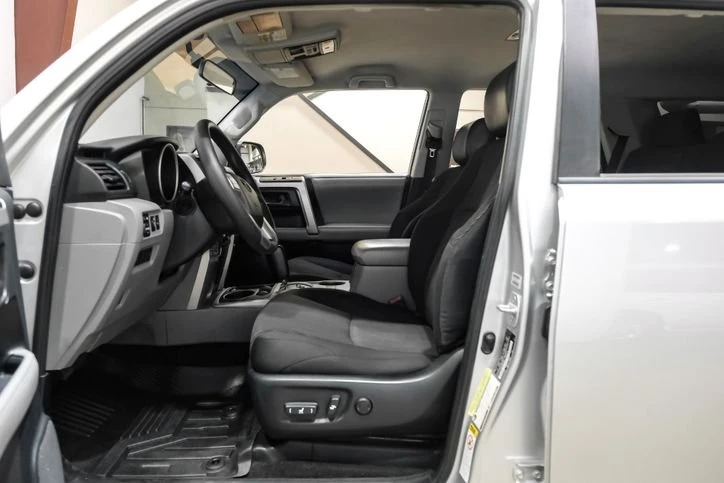 2013 Toyota 4Runner 5th Gen - Image 8 of 12