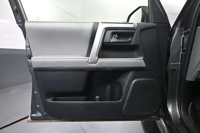 2013 Toyota 4Runner 5th Gen - Image 16 of 20