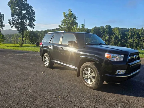 2013 Toyota 4Runner SR5 Premium Sport Utility 4D