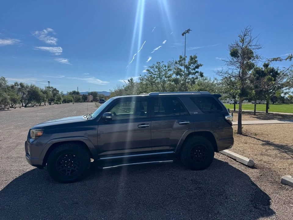 2013 Toyota 4Runner 5th Gen - Image 4 of 17
