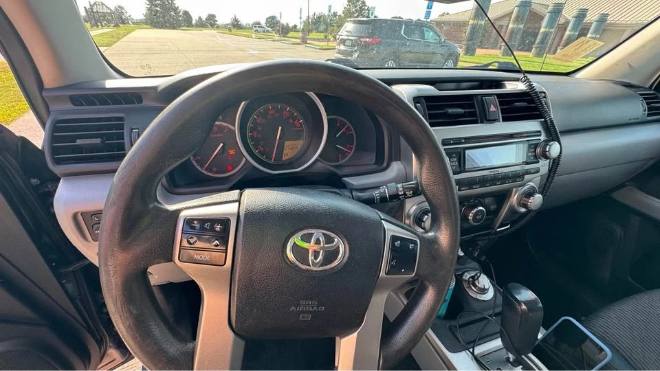 2013 Toyota 4Runner 5th Gen - Image 10 of 15
