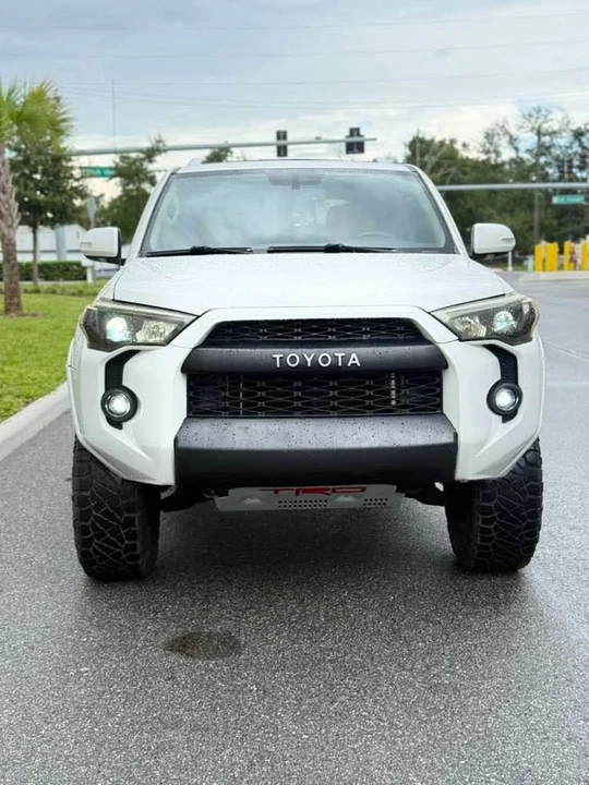 2013 Toyota 4Runner 5th Gen - Image 9 of 12