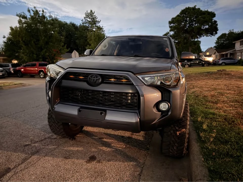 2013 Toyota 4Runner 5th Gen - Image 2 of 7
