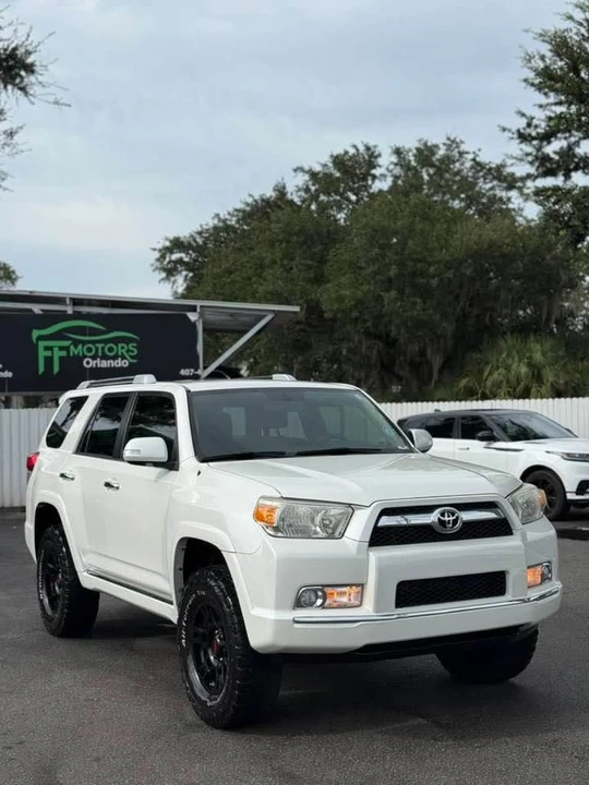 2013 Toyota 4Runner 5th Gen - Image 4 of 10