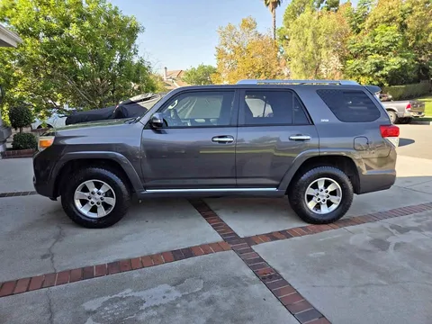 2013 Toyota 4Runner SR5 Sport Utility 2D