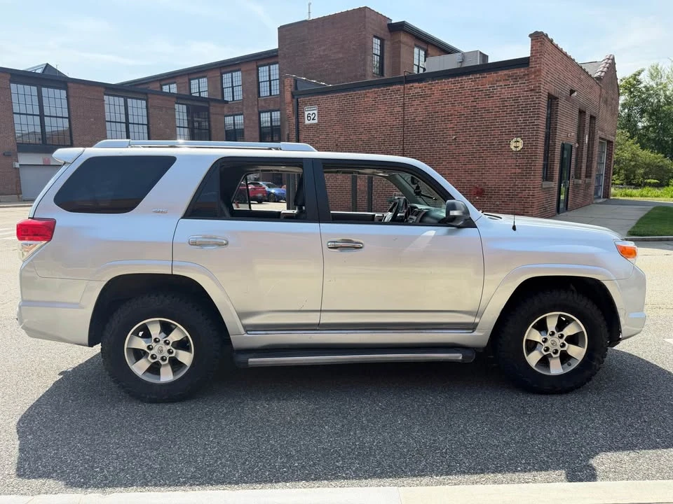 2013 Toyota 4Runner 5th Gen - Image 4 of 11