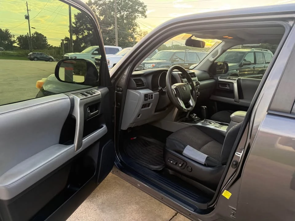 2013 Toyota 4Runner 5th Gen - Image 9 of 20