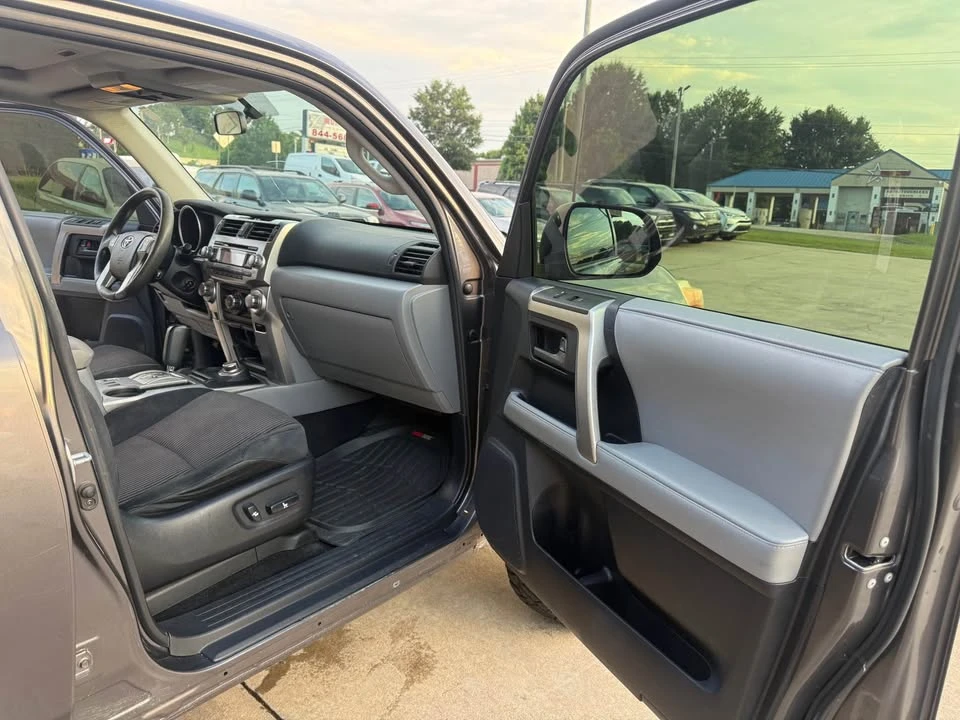 2013 Toyota 4Runner 5th Gen - Image 11 of 20