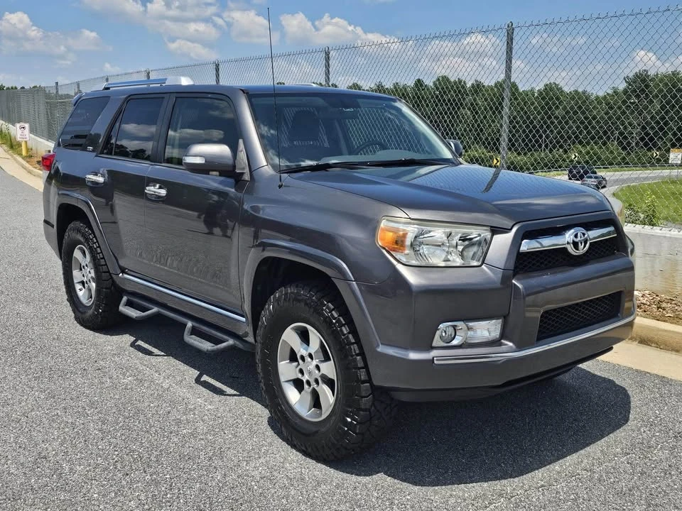 2013 Toyota 4Runner 5th Gen - Image 4 of 10