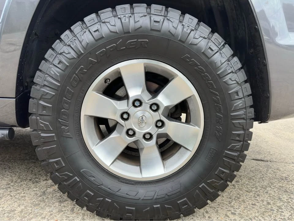 2013 Toyota 4Runner 5th Gen - Image 10 of 17