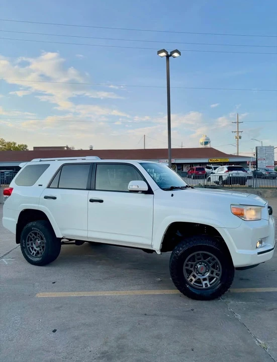 2013 Toyota 4Runner 5th Gen - Image 3 of 20