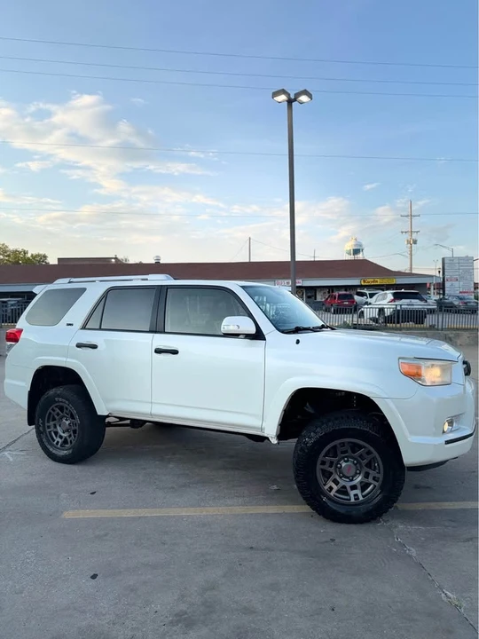 2013 Toyota 4Runner 5th Gen - Image 5 of 20