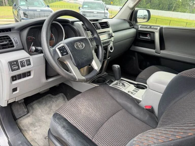 2013 Toyota 4Runner 5th Gen - Image 9 of 15