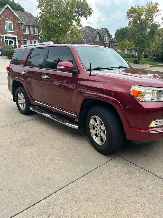 2013 Toyota 4Runner 5th Gen - Image 4 of 9