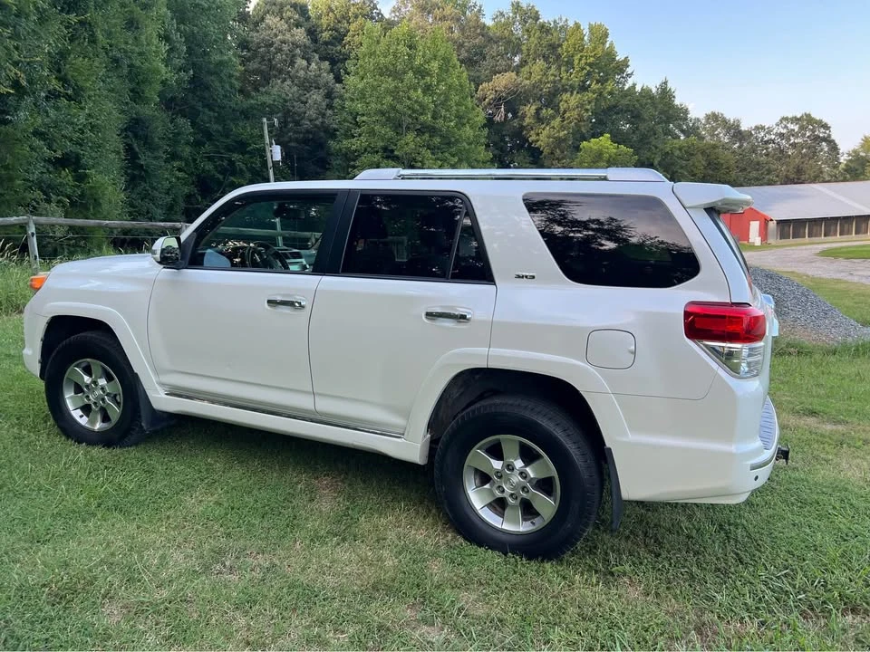 2013 Toyota 4Runner 5th Gen - Image 2 of 9