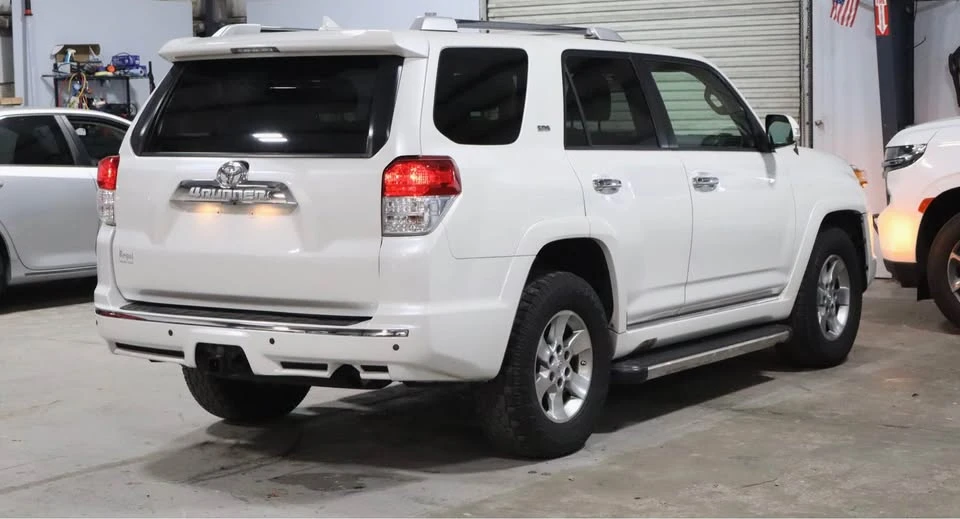 2013 Toyota 4Runner 5th Gen - Image 4 of 20