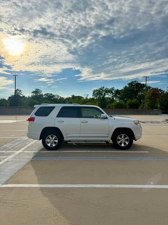 2013 Toyota 4Runner 5th Gen - Image 5 of 10