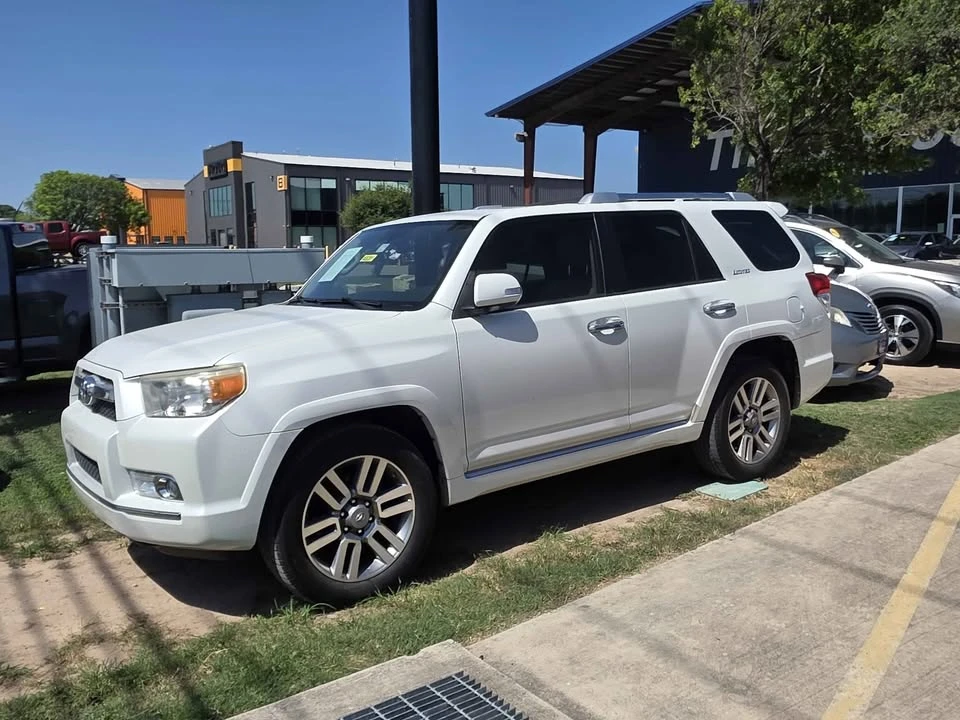 2013 Toyota 4Runner 5th Gen - Image 5 of 9