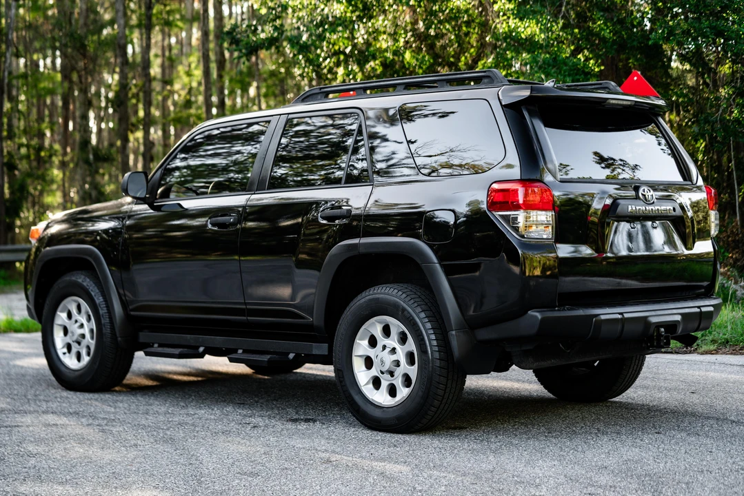 2013 Toyota 4Runner 5th Gen - Image 4 of 31