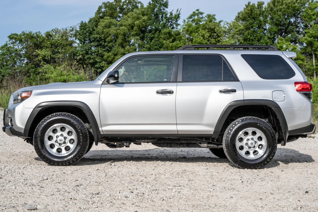 2013 Toyota 4Runner 5th Gen - Image 3 of 31