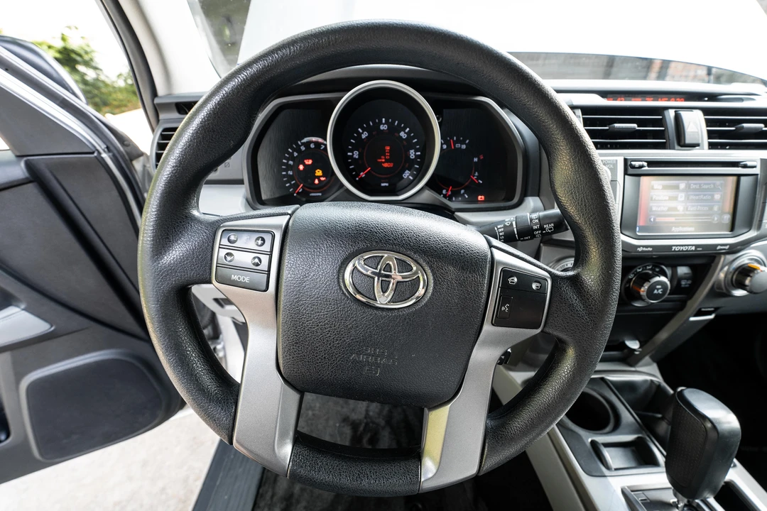 2013 Toyota 4Runner 5th Gen - Image 25 of 31