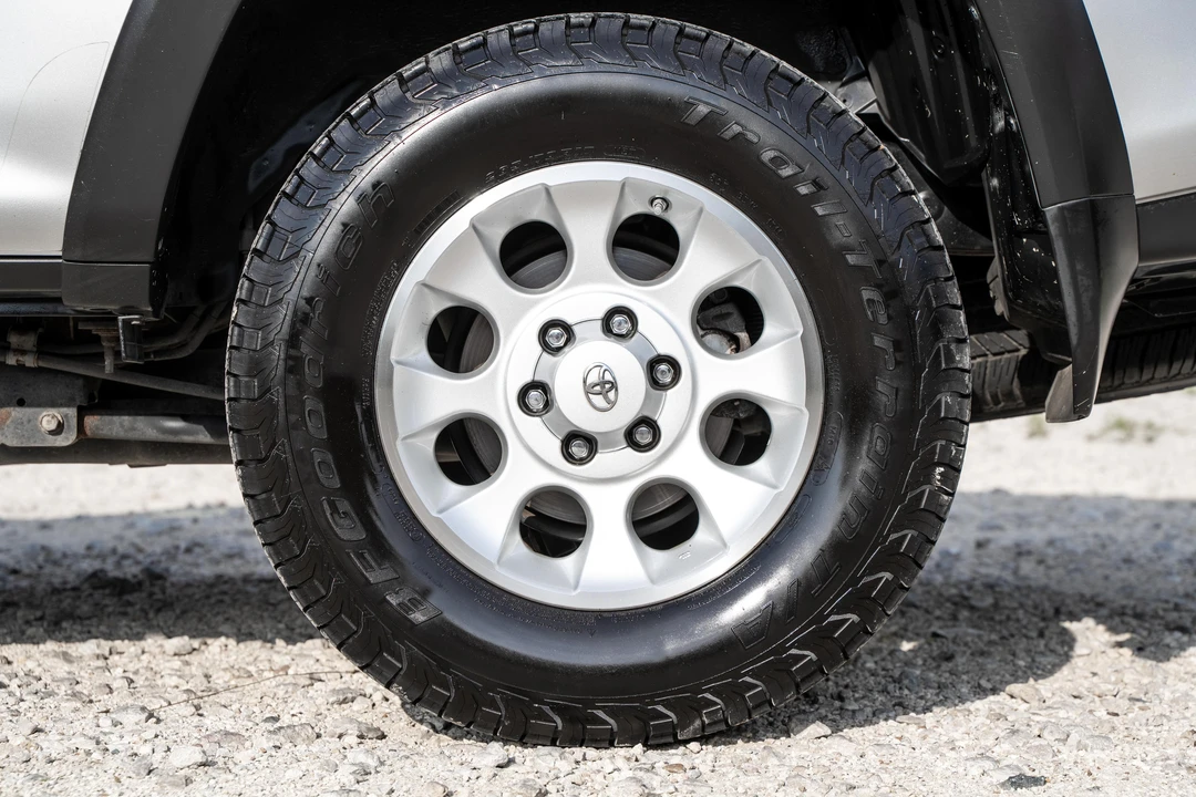 2013 Toyota 4Runner 5th Gen - Image 13 of 31