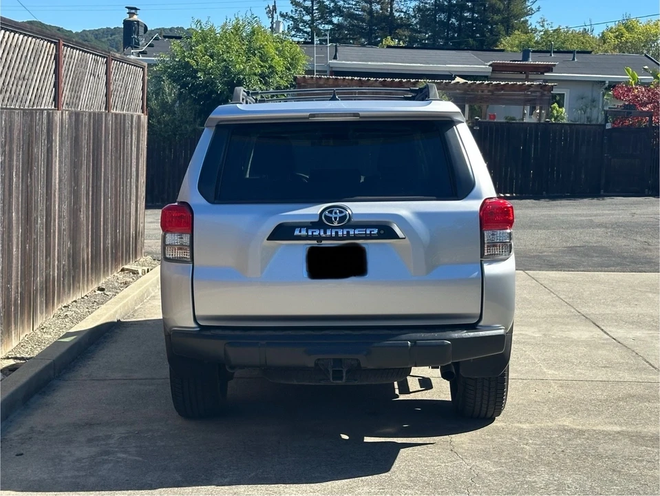 2013 Toyota 4Runner 5th Gen - Image 4 of 21