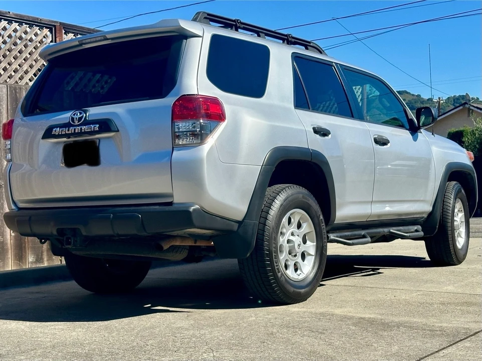 2013 Toyota 4Runner 5th Gen - Image 3 of 21