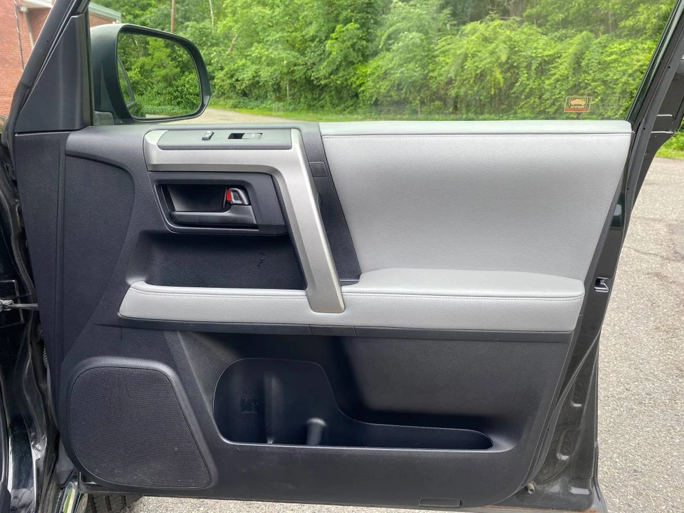 2013 Toyota 4Runner 5th Gen - Image 10 of 11