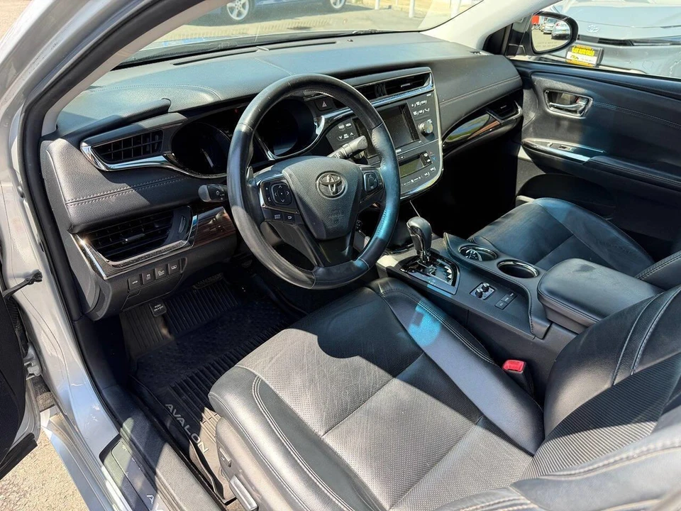 2013 Toyota Avalon 4th Gen - Image 6 of 31