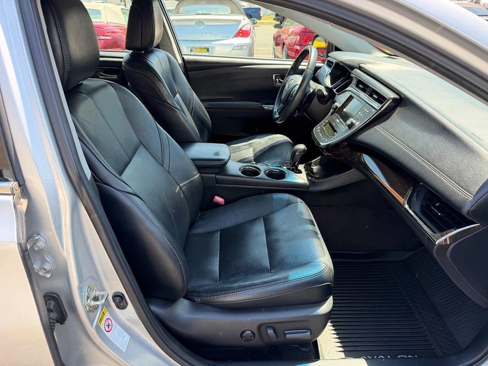 2013 Toyota Avalon 4th Gen - Image 19 of 31
