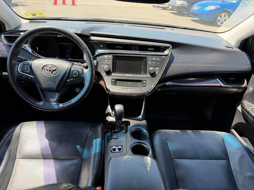 2013 Toyota Avalon 4th Gen - Image 16 of 31